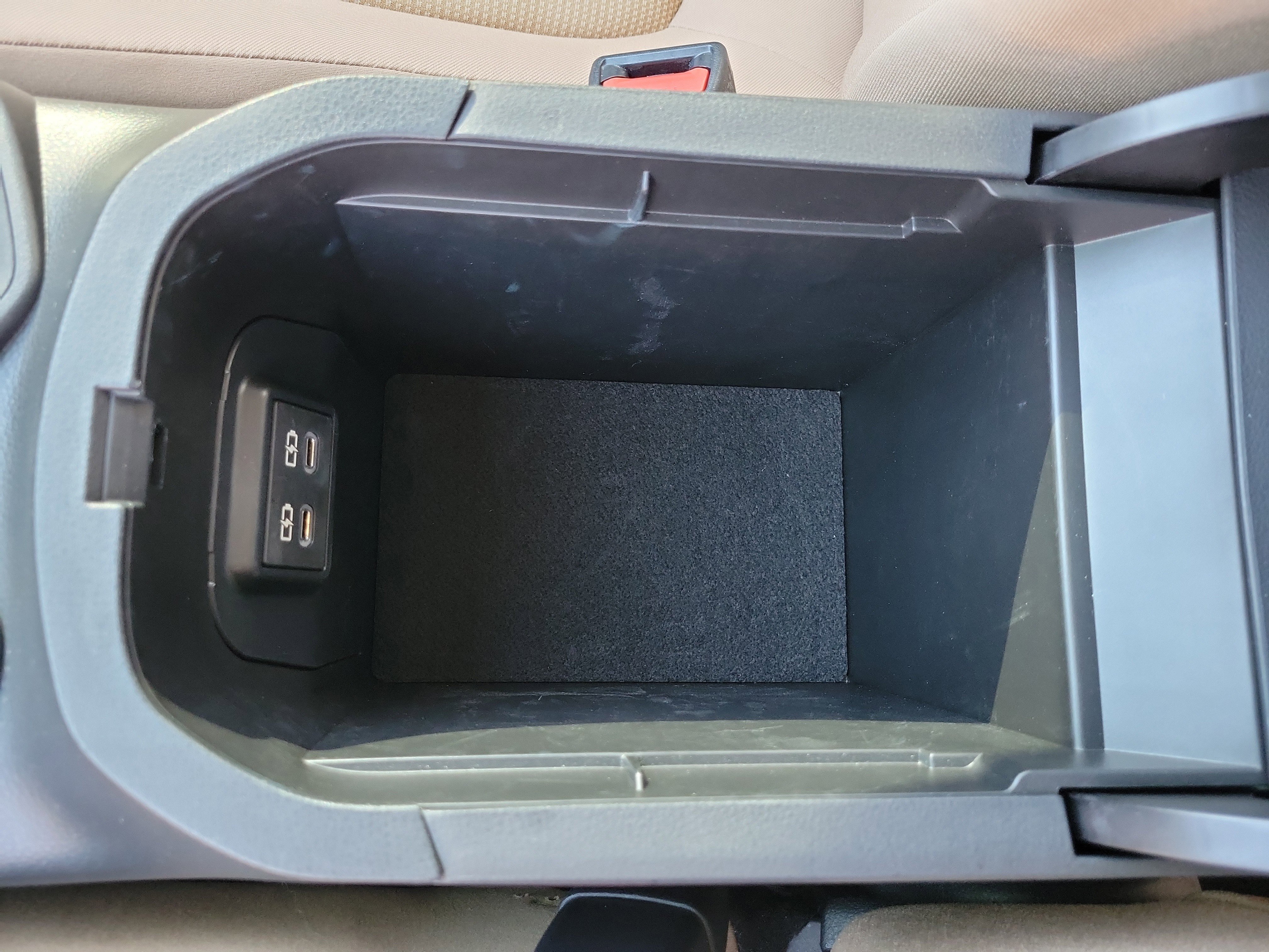 Used 2022 Toyota RAV4 LE FWD image 26