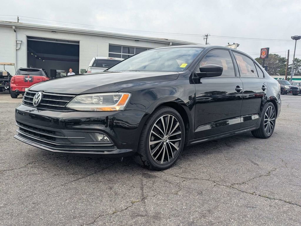 Used 2016 Volkswagen Jetta Sport image 8
