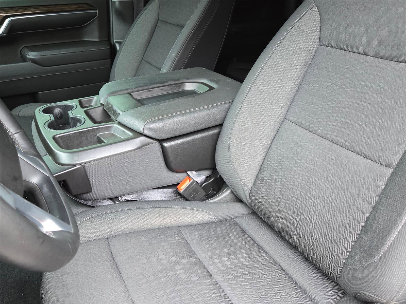 Used 2023 Chevrolet Silverado 1500 LT AWD/4WD image 16