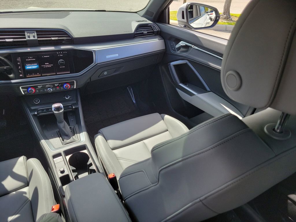 Certified 2025 Audi Q3 2.0T Premium w/ Convenience Package image 24