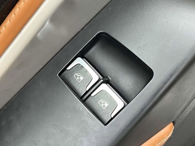 Used 2015 Chevrolet Corvette Z06 w/ 3LZ Preferred Equipment Group image 16