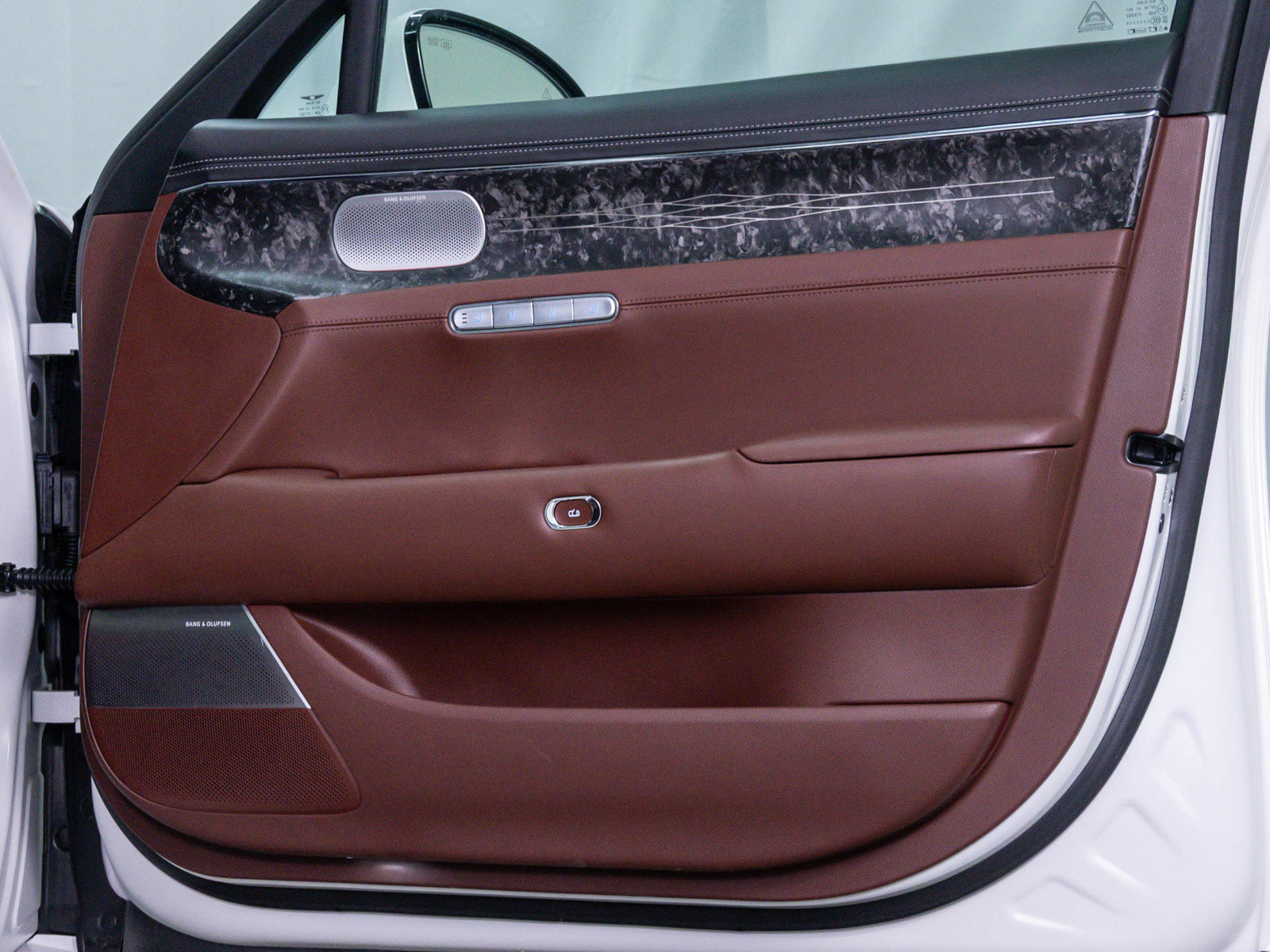 Used 2024 Genesis G90 3.5T image 9