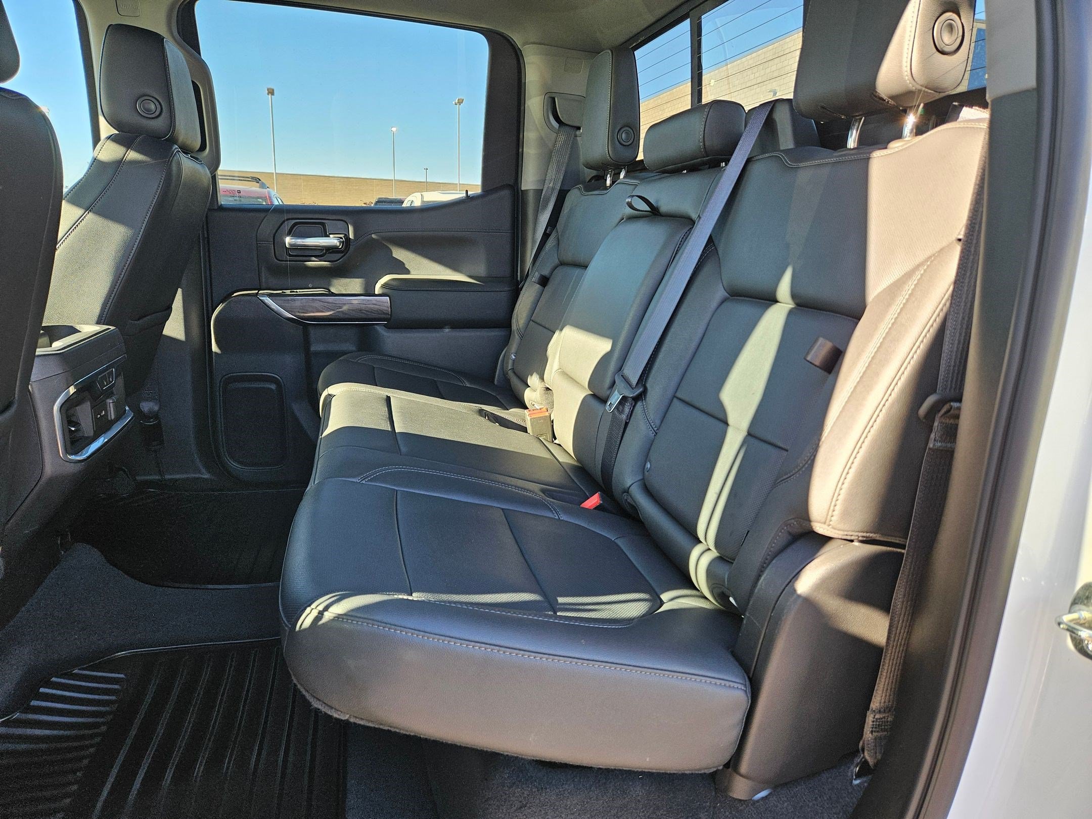 Used 2021 Chevrolet Silverado 1500 LTZ w/ Z71 Off-Road Package AWD/4WD image 27