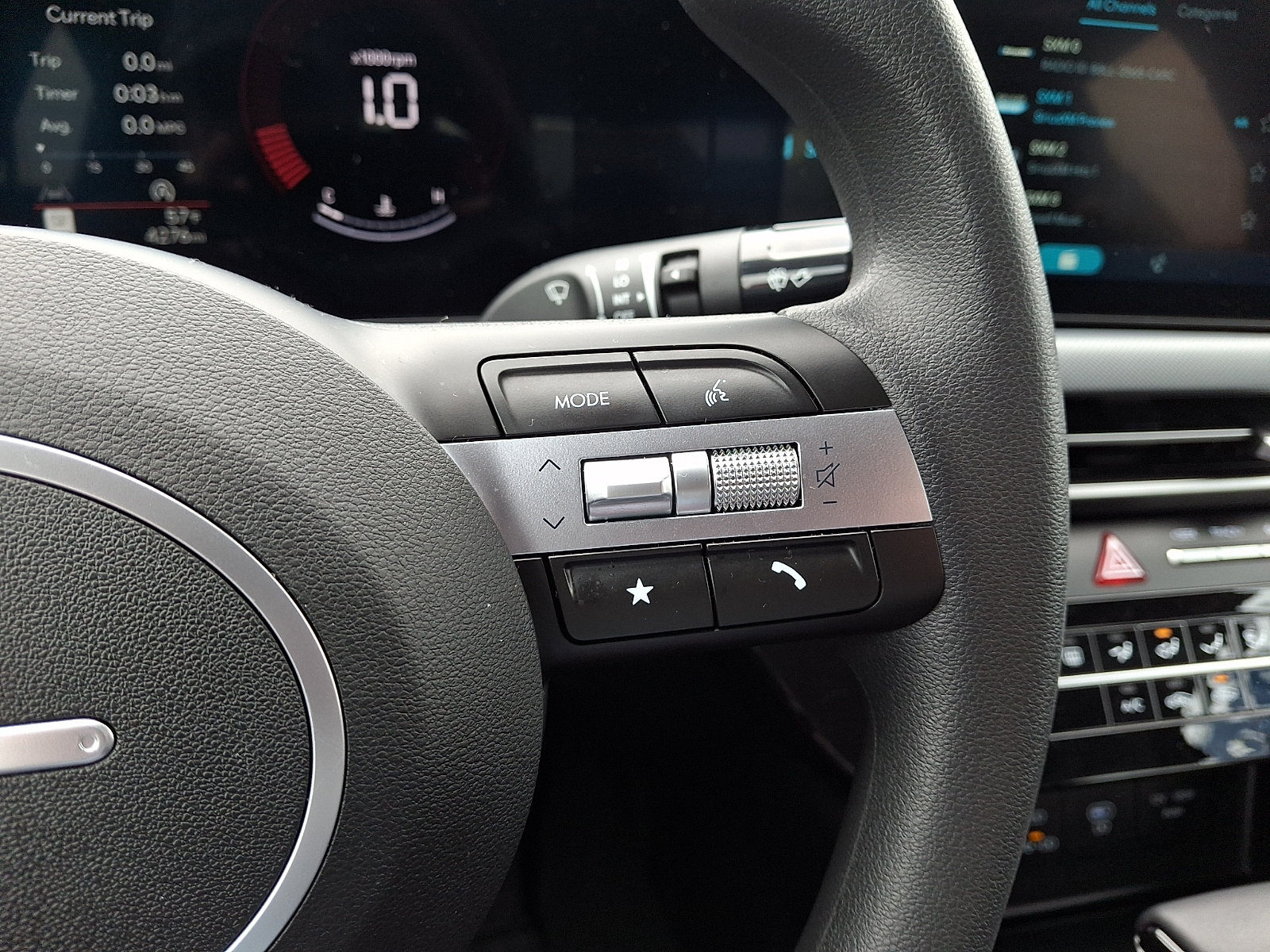 Used 2025 Hyundai Sonata SE FWD image 20