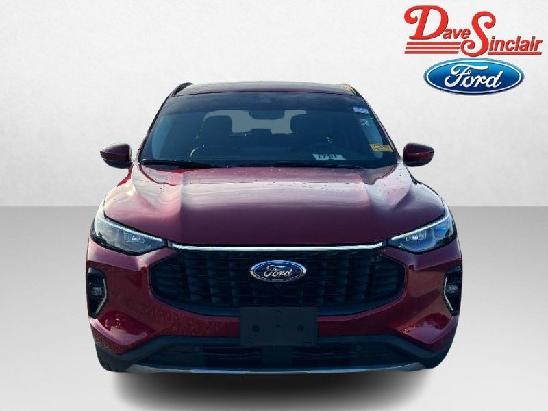 Used 2023 Ford Escape Platinum image 2