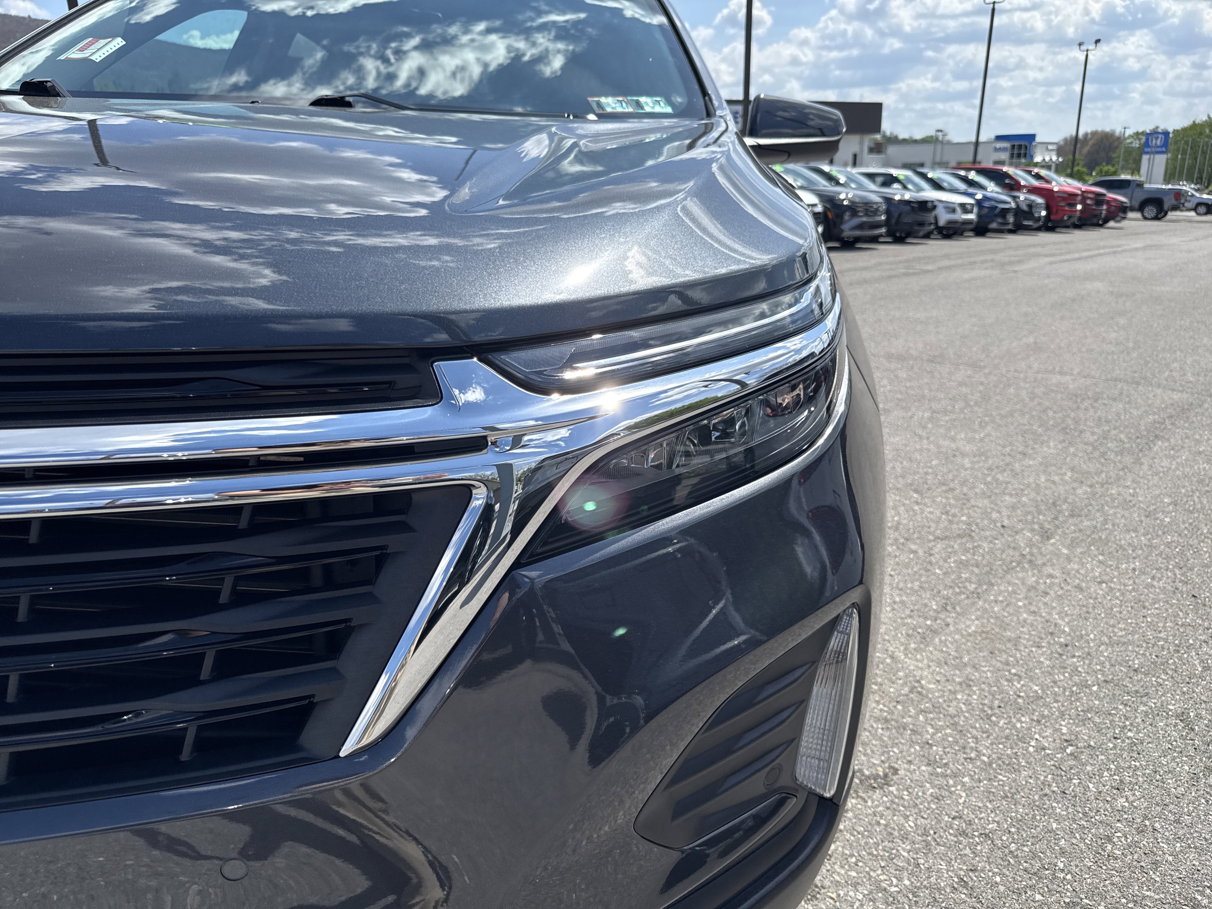Used 2023 Chevrolet Equinox LT AWD/4WD image 10