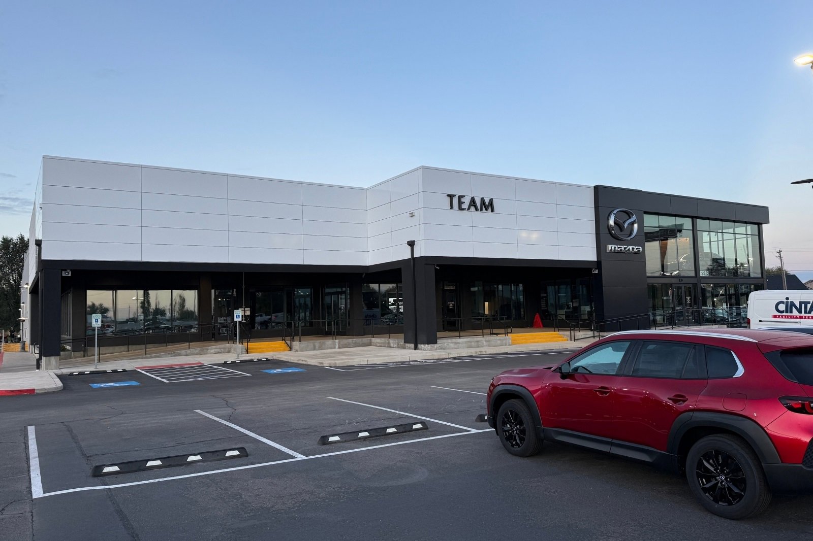 Used 2023 Jeep Renegade Latitude image 30