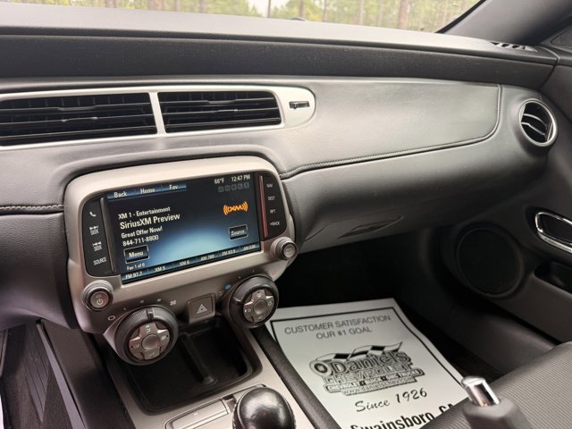 Used 2015 Chevrolet Camaro SS image 15