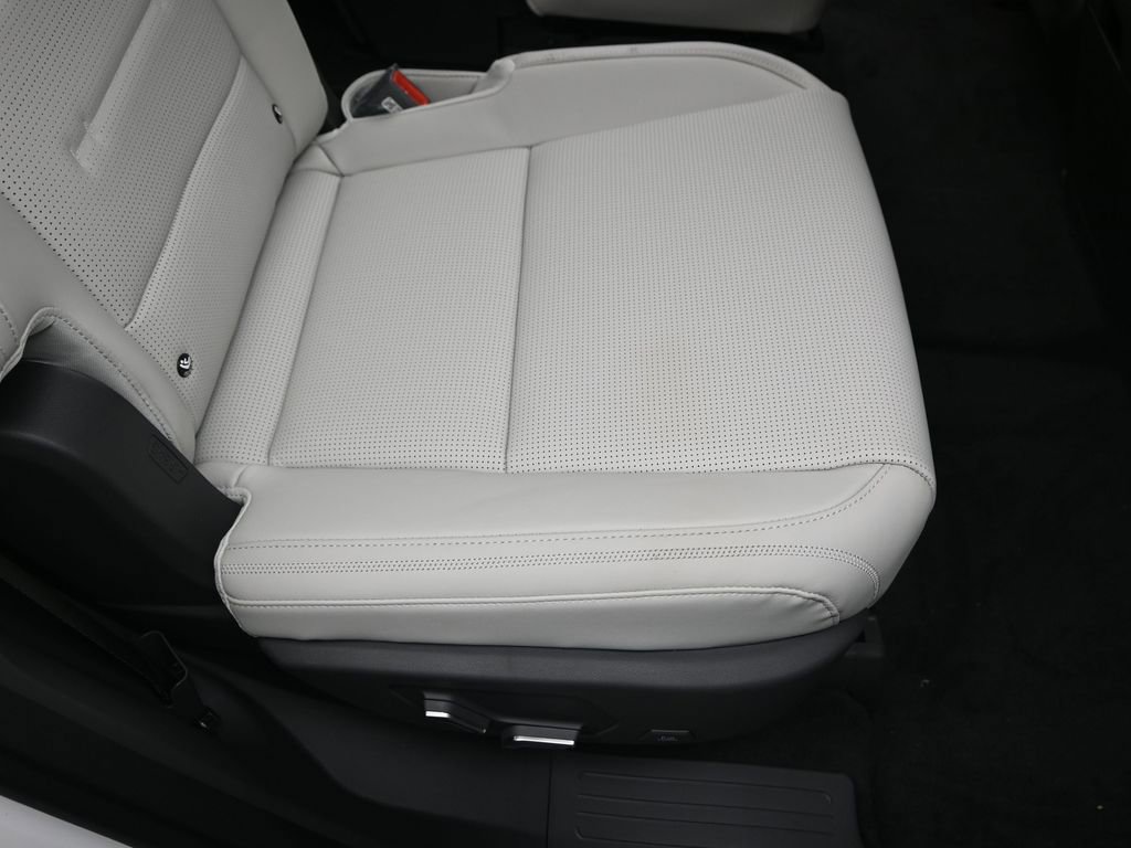 Used 2025 Hyundai Santa Fe Calligraphy image 14