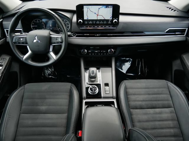 Used 2024 Mitsubishi Outlander SE AWD/4WD image 13