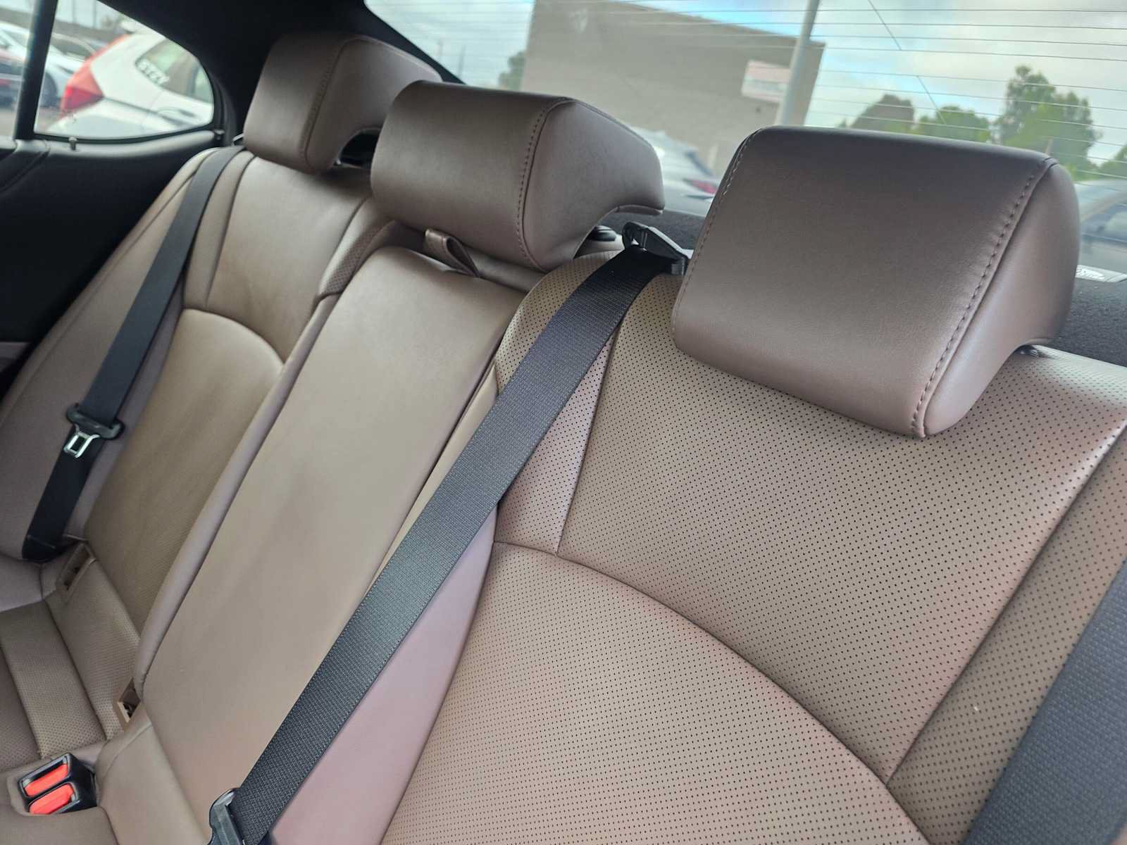 Certified 2023 Lexus ES 350 w/ Premium Package FWD image 17