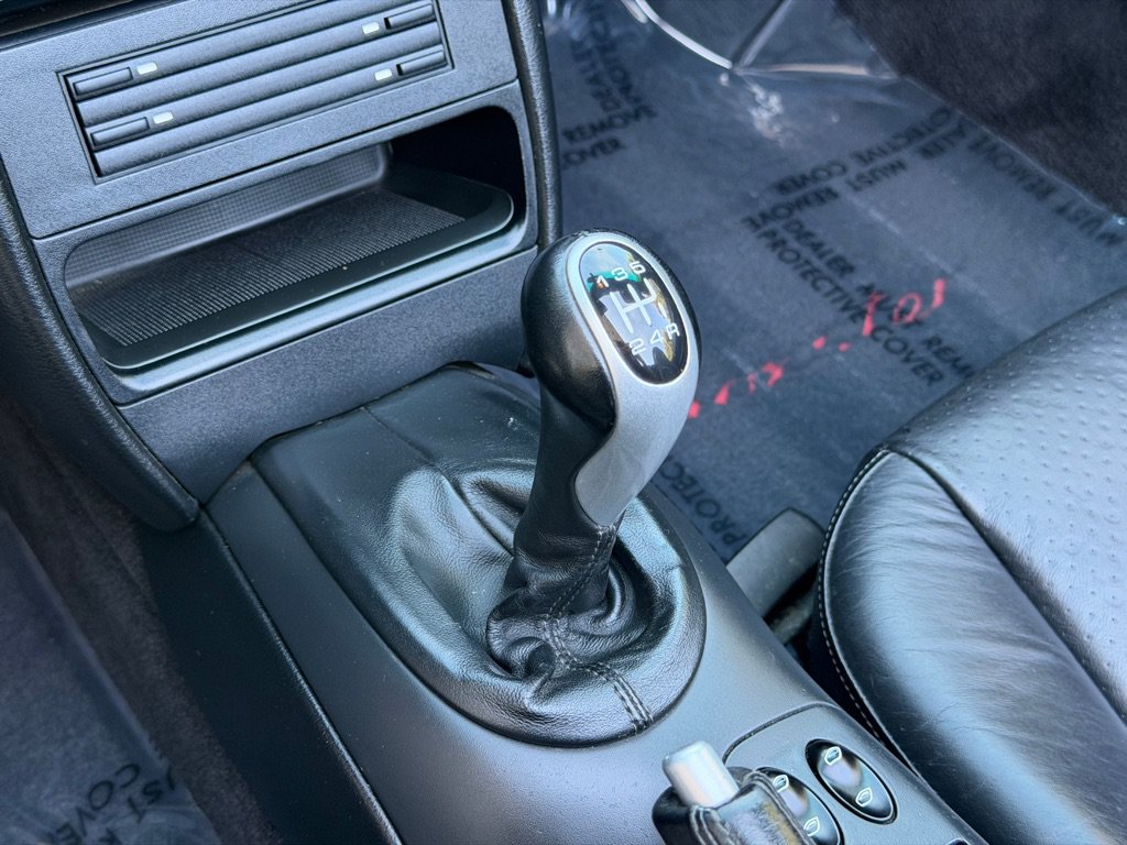Used 2003 Porsche Boxster RWD image 38