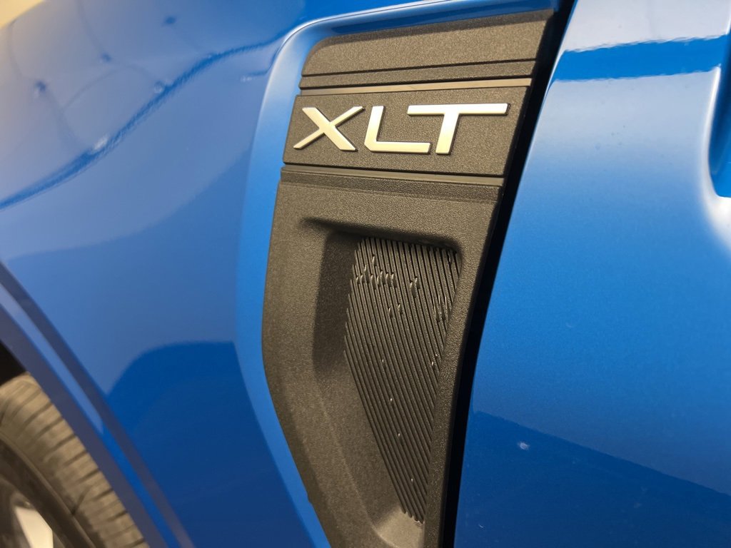 New 2025 Ford Maverick XLT w/ XLT Luxury Package image 28