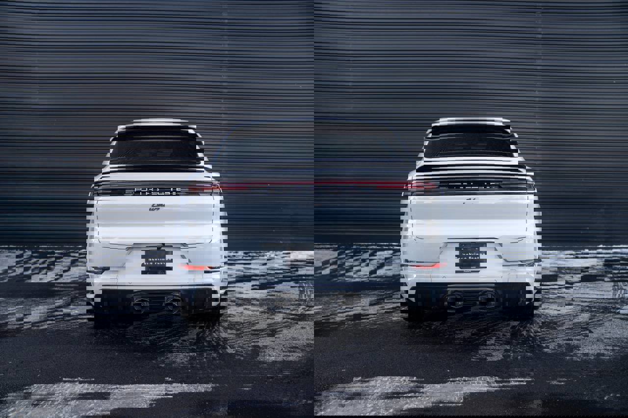 Used 2025 Porsche Cayenne Turbo image 11