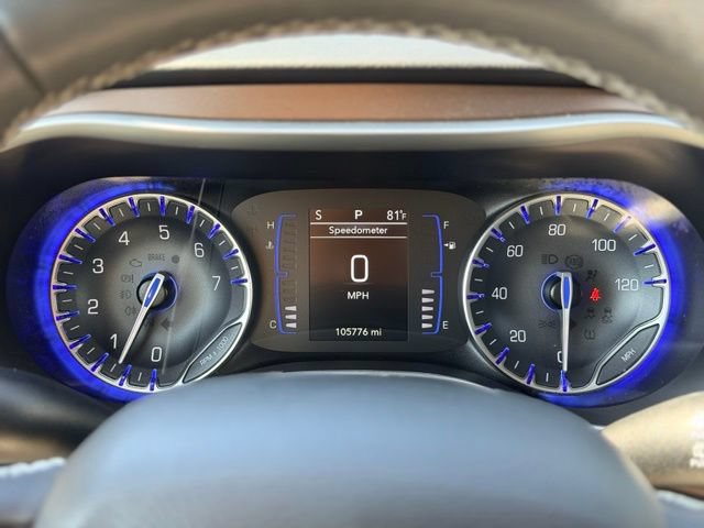Used 2022 Chrysler Voyager LX FWD image 9