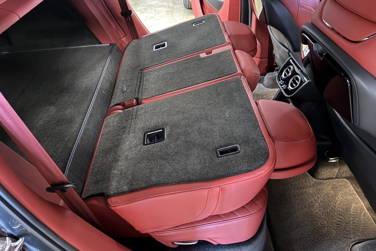 Used 2018 Bentley Bentayga image 87