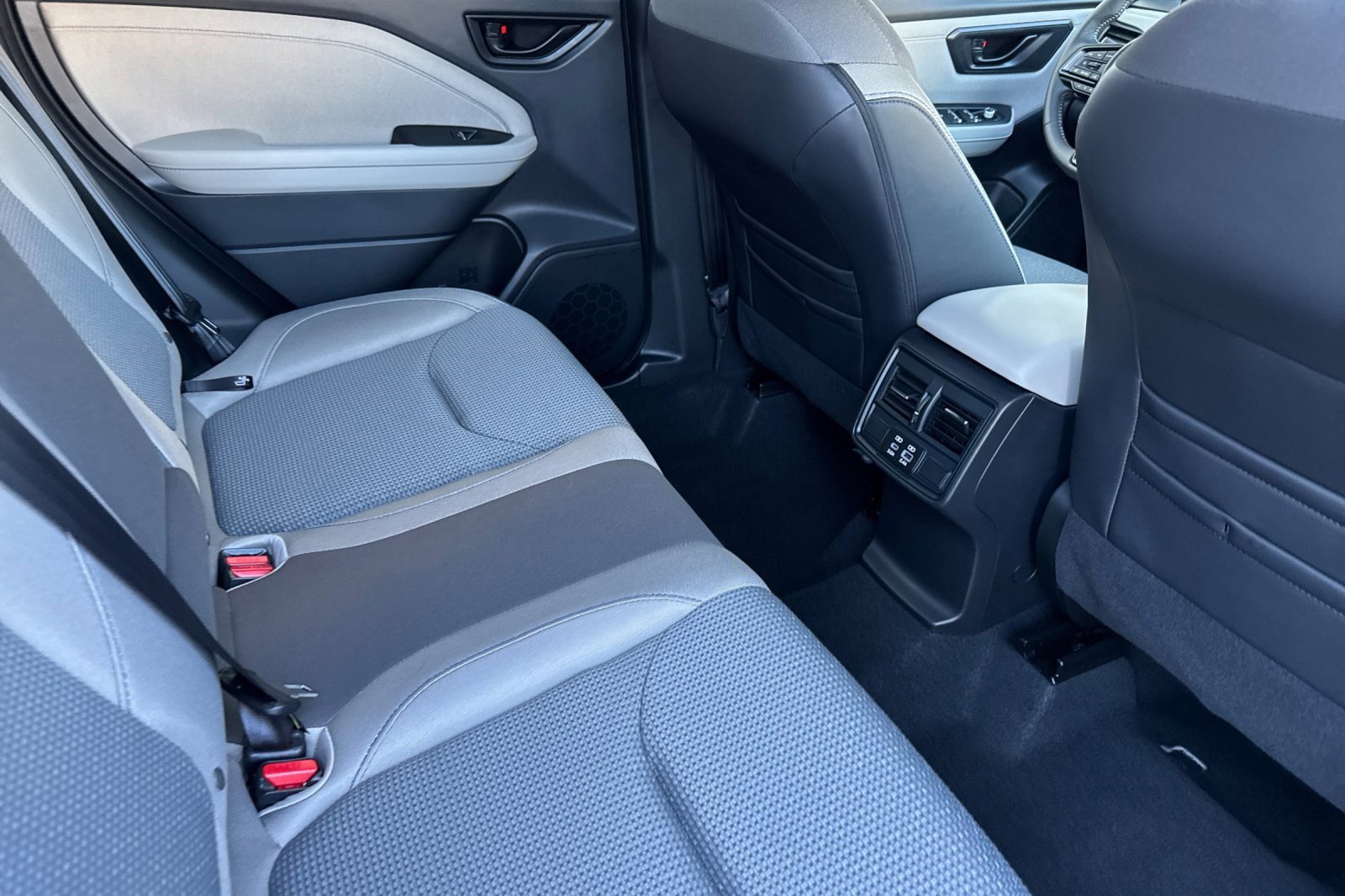Used 2025 Subaru Forester Premium w/ Convenience Package #1 image 29