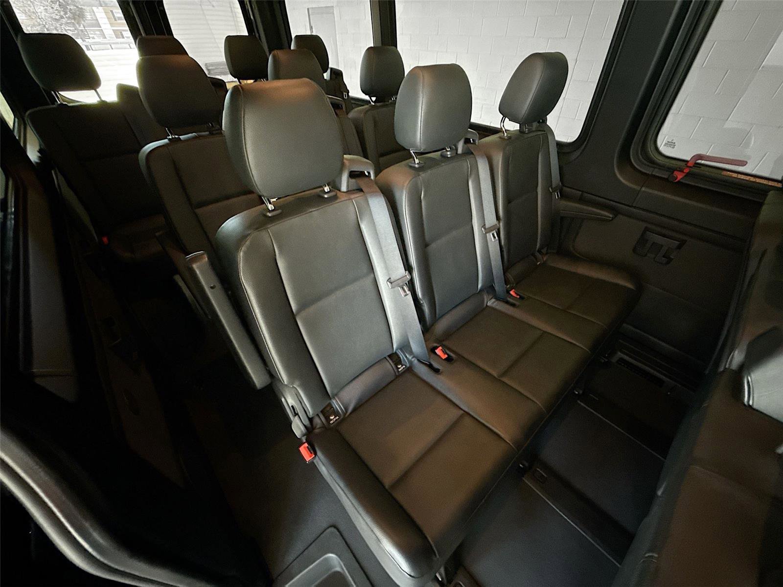 Used 2022 Mercedes-Benz Sprinter 2500 image 20