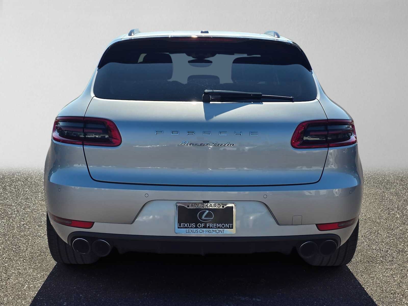 Used 2015 Porsche Macan Turbo AWD/4WD image 4