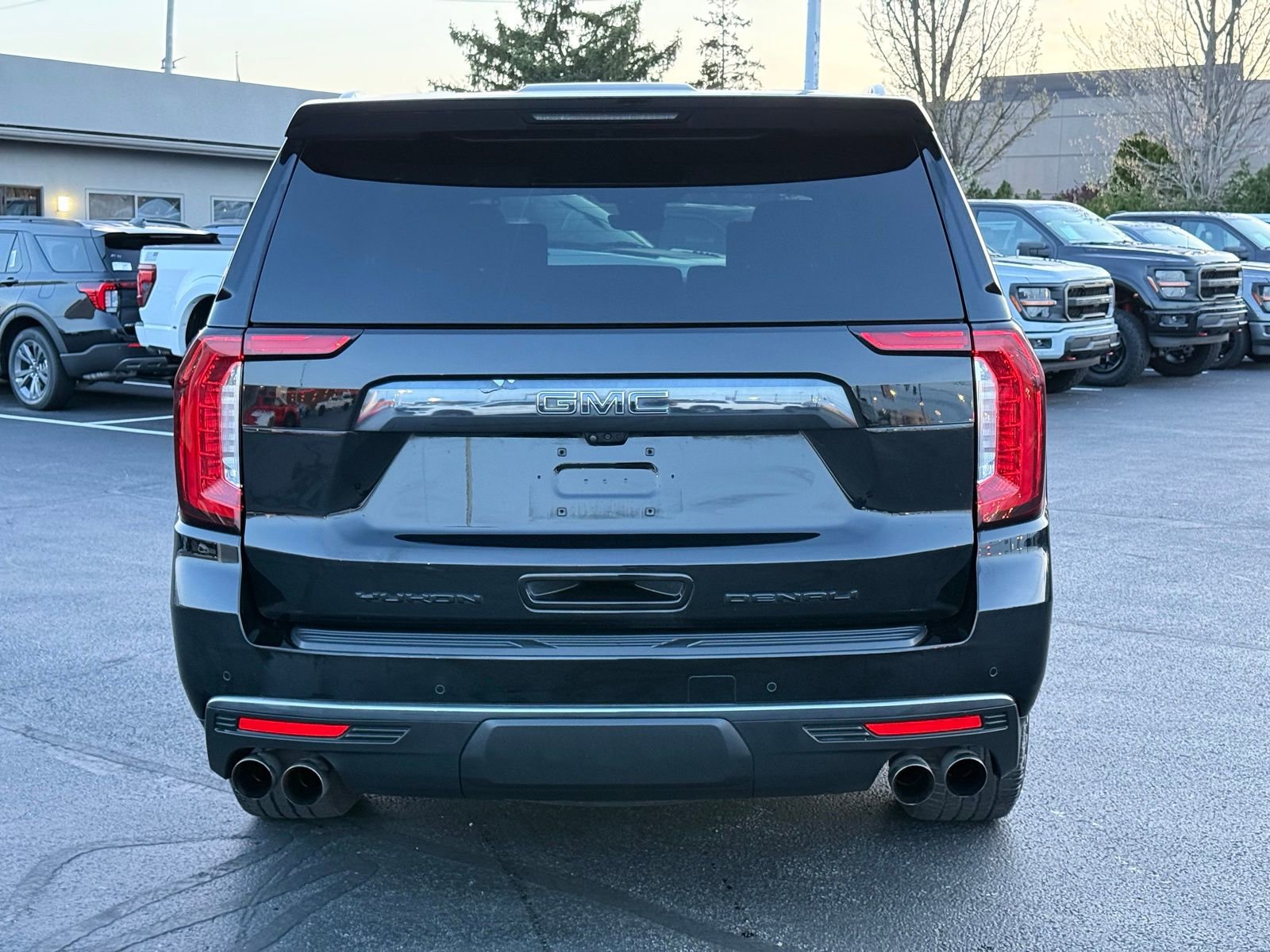 Used 2023 GMC Yukon Denali Ultimate AWD/4WD image 4