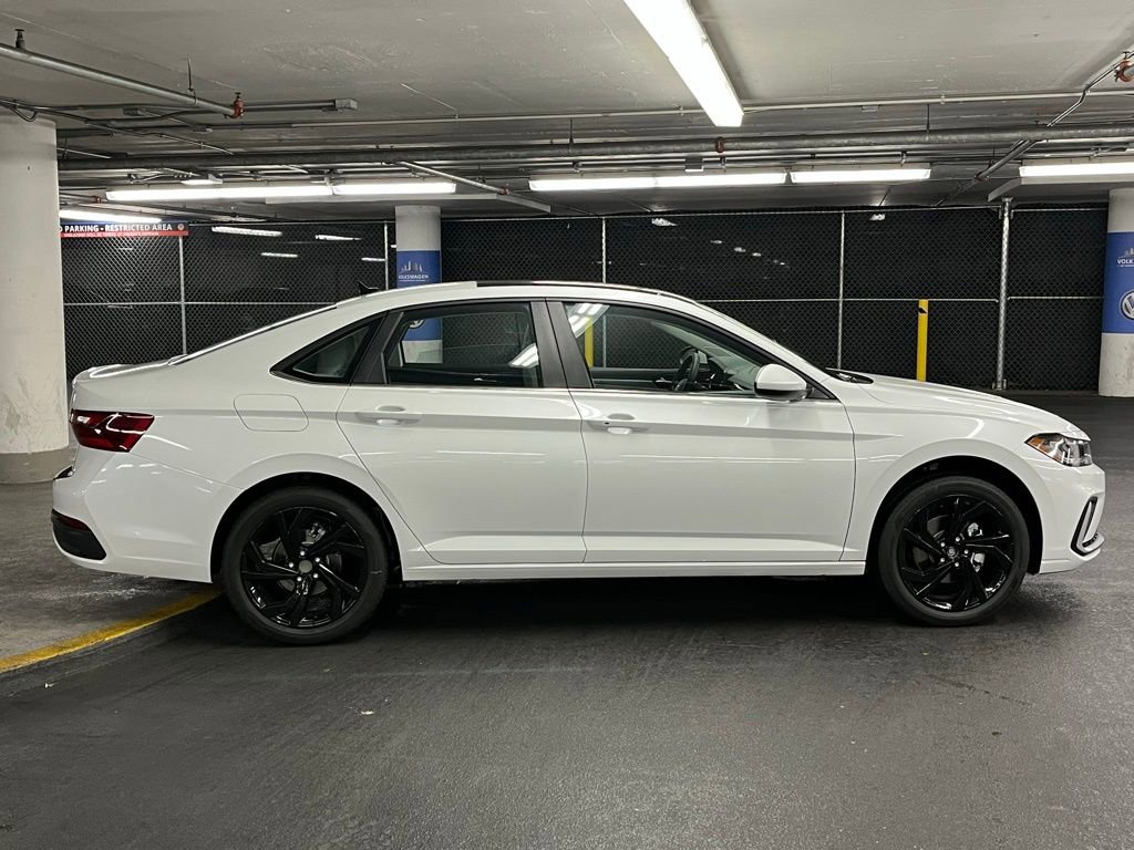 New 2026 Volkswagen Jetta SE image 37
