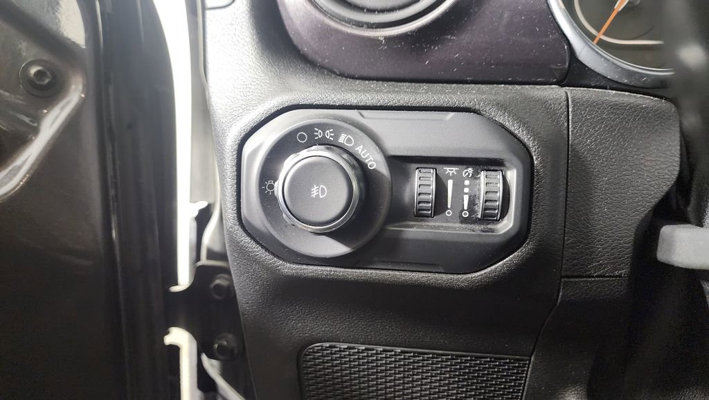 Used 2019 Jeep Wrangler Unlimited Sport image 20