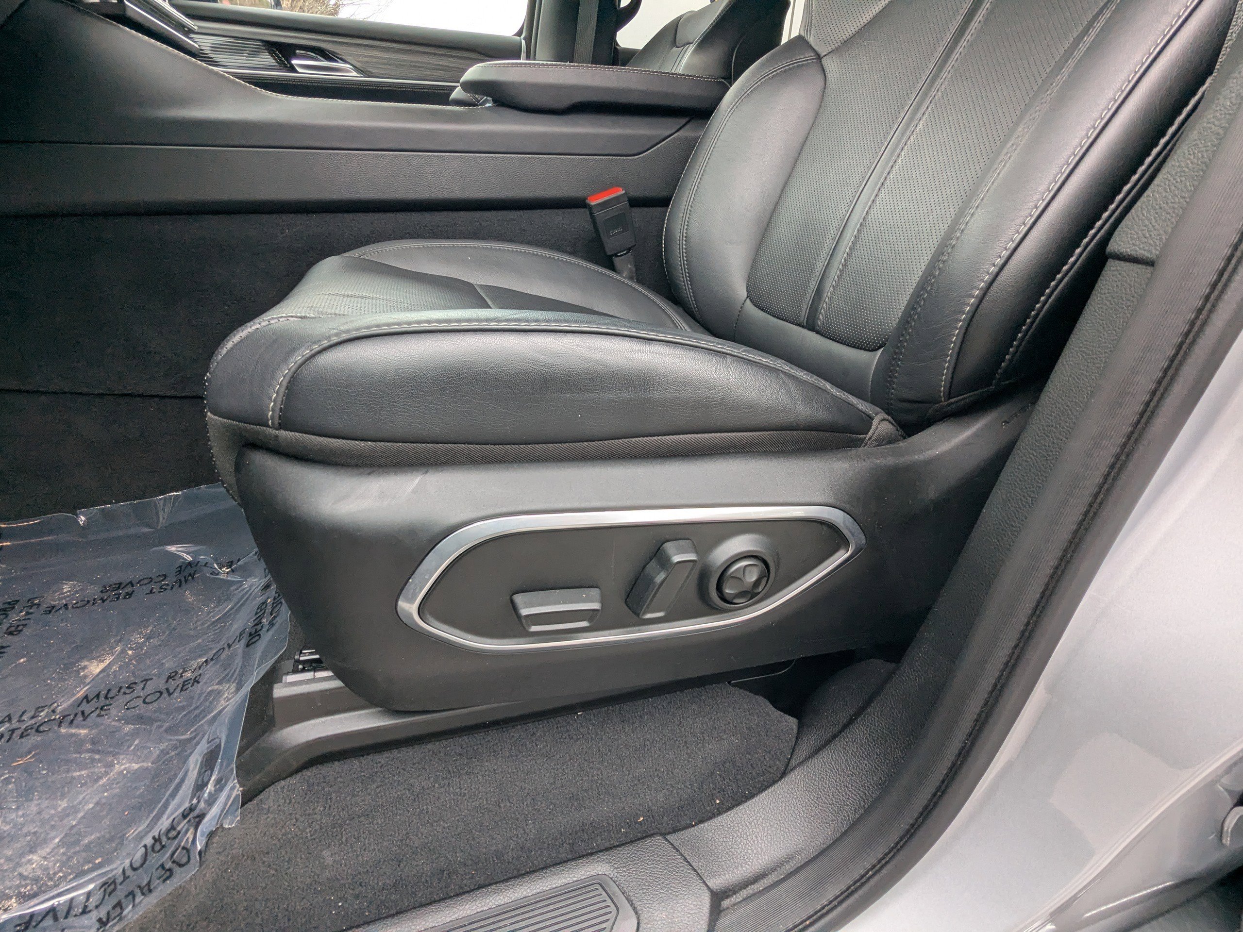 Used 2024 Jeep Wagoneer Series II w/ Convenience Group I image 19