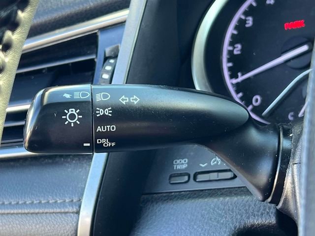 Used 2021 Toyota Camry XLE image 25