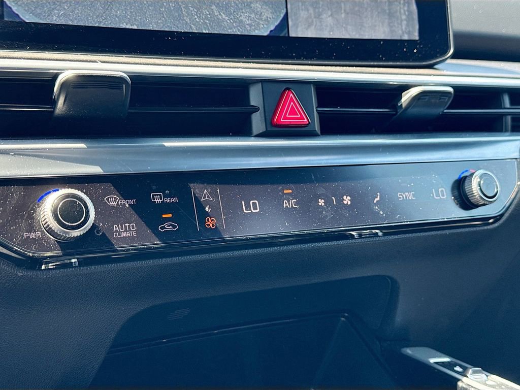 Certified 2025 Kia Sorento SX Prestige AWD/4WD image 19