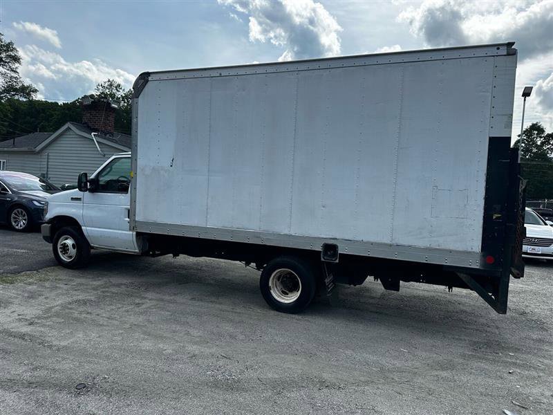Used 2018 Ford E-350 and Econoline 350 Super Duty image 34