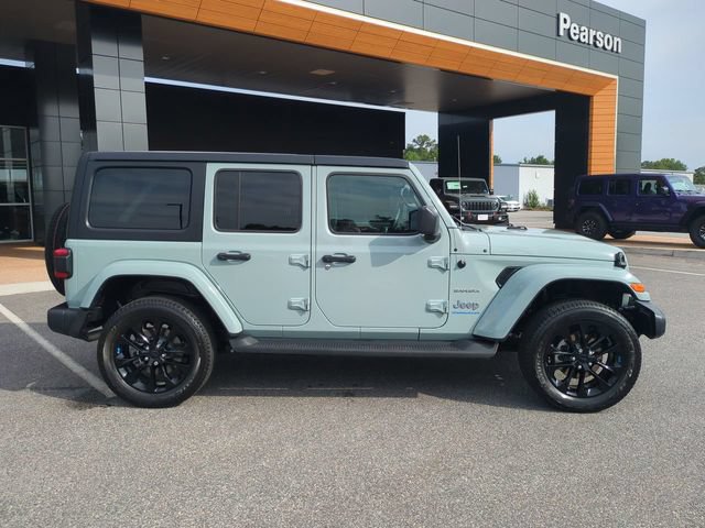 Used 2023 Jeep Wrangler Unlimited Sahara w/ Cold Weather Group AWD/4WD image 3