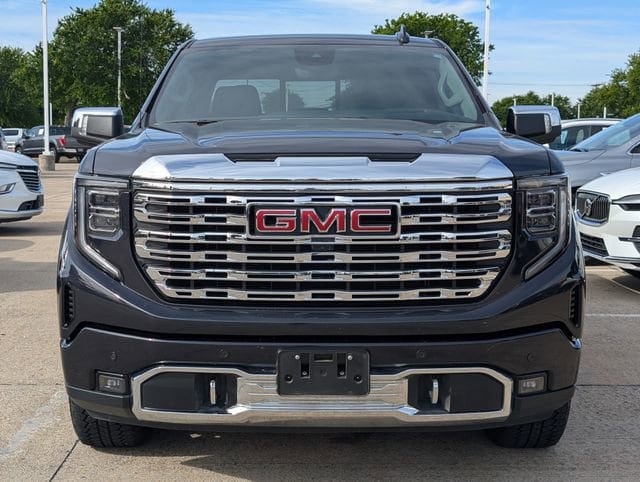 Certified 2025 GMC Sierra 1500 Denali w/ Technology Package AWD/4WD image 3