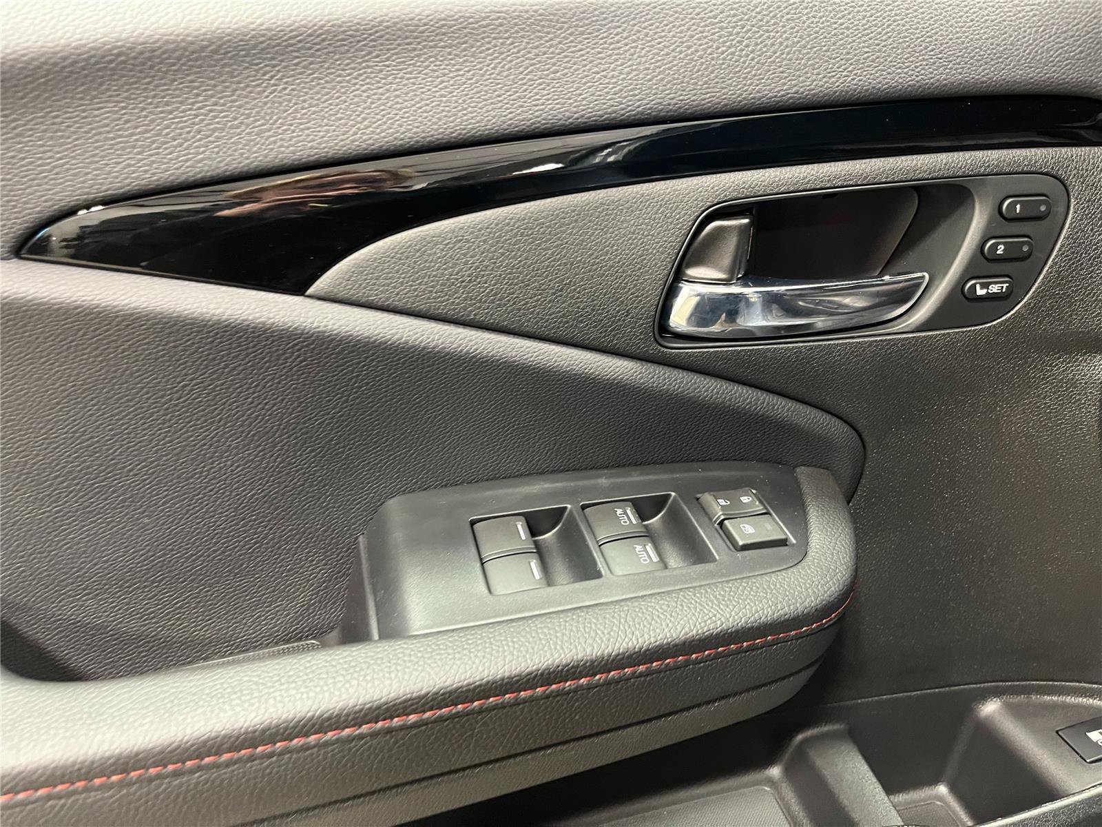 New 2026 Honda Ridgeline Black Edition image 11