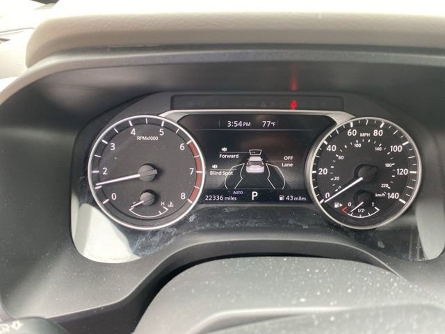 Used 2025 Nissan Rogue SV AWD/4WD image 39