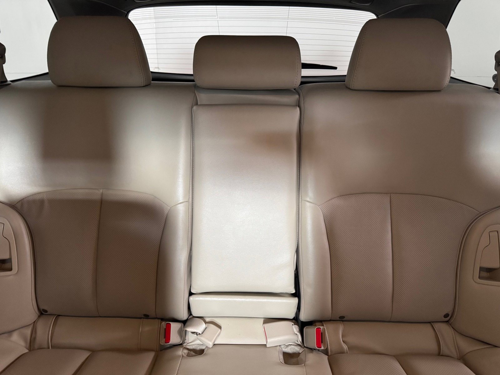 Used 2013 Subaru Outback 2.5i Limited w/ Moonroof Pkg AWD/4WD image 16