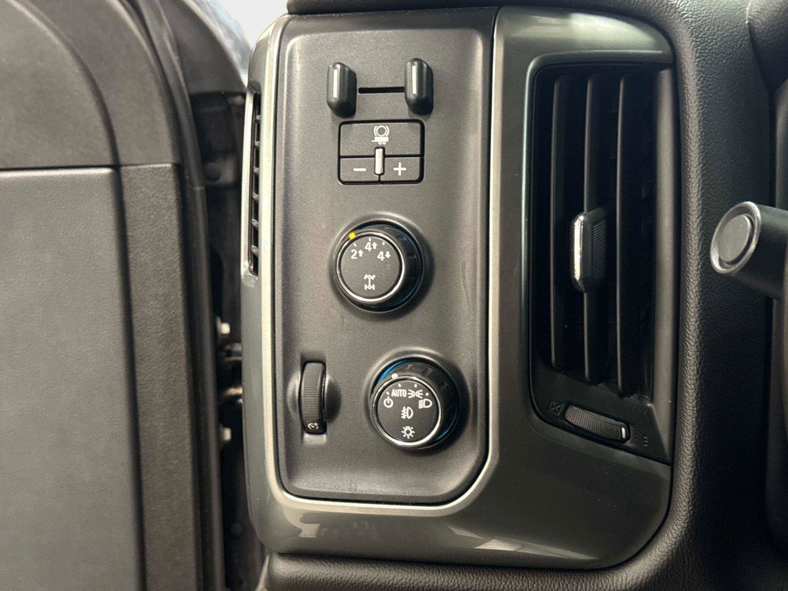 Used 2016 Chevrolet Silverado 2500 LT w/ Midnight Edition image 29