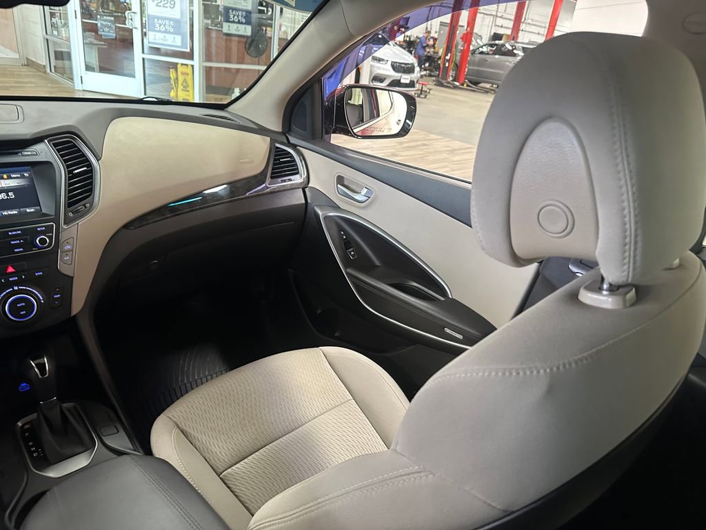Used 2017 Hyundai Santa Fe Sport AWD/4WD image 12