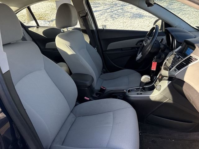 Used 2011 Chevrolet Cruze LT image 13