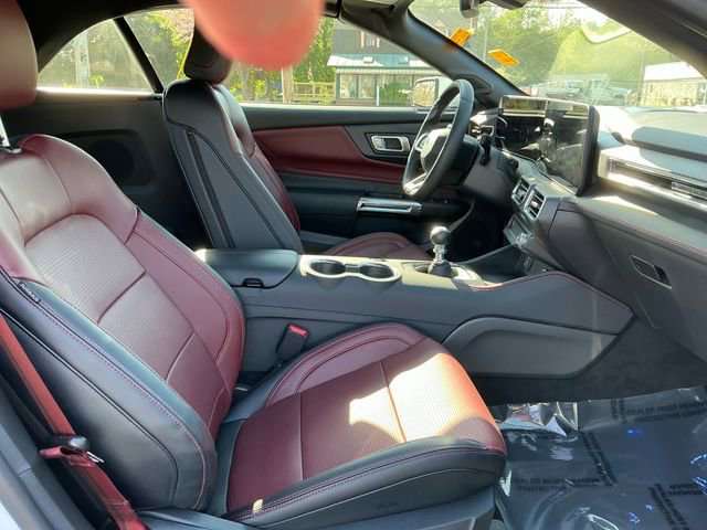 Used 2025 Ford Mustang GT Premium image 17