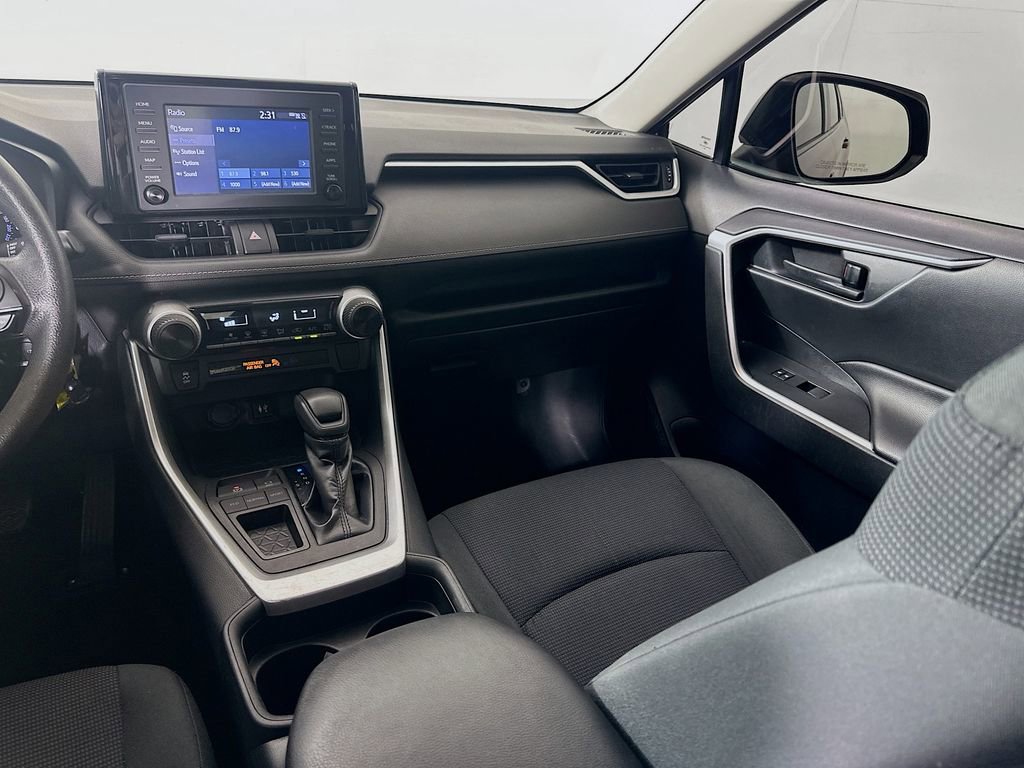 Used 2019 Toyota RAV4 LE FWD image 22