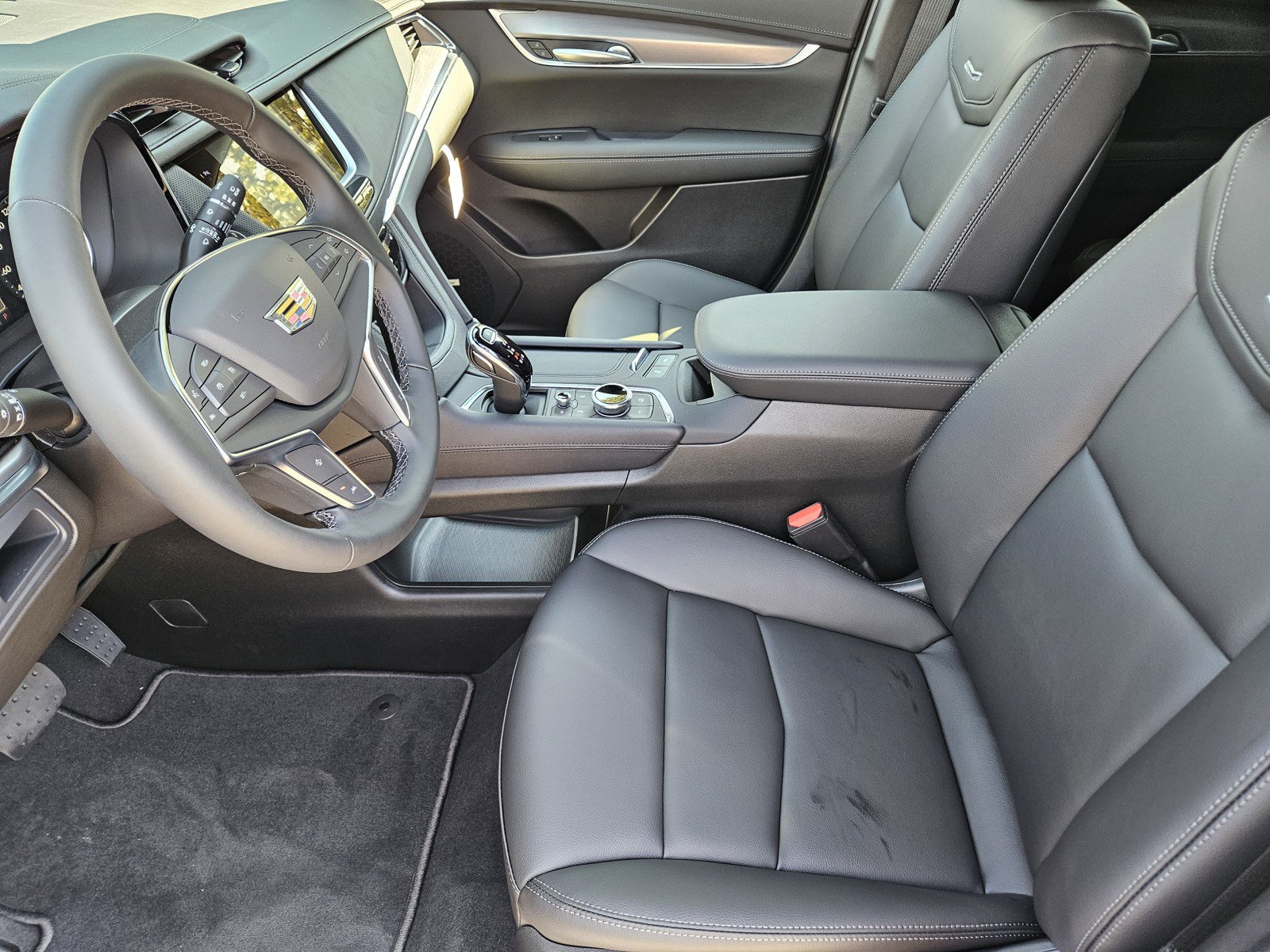 New 2026 Cadillac XT5 Luxury FWD image 9