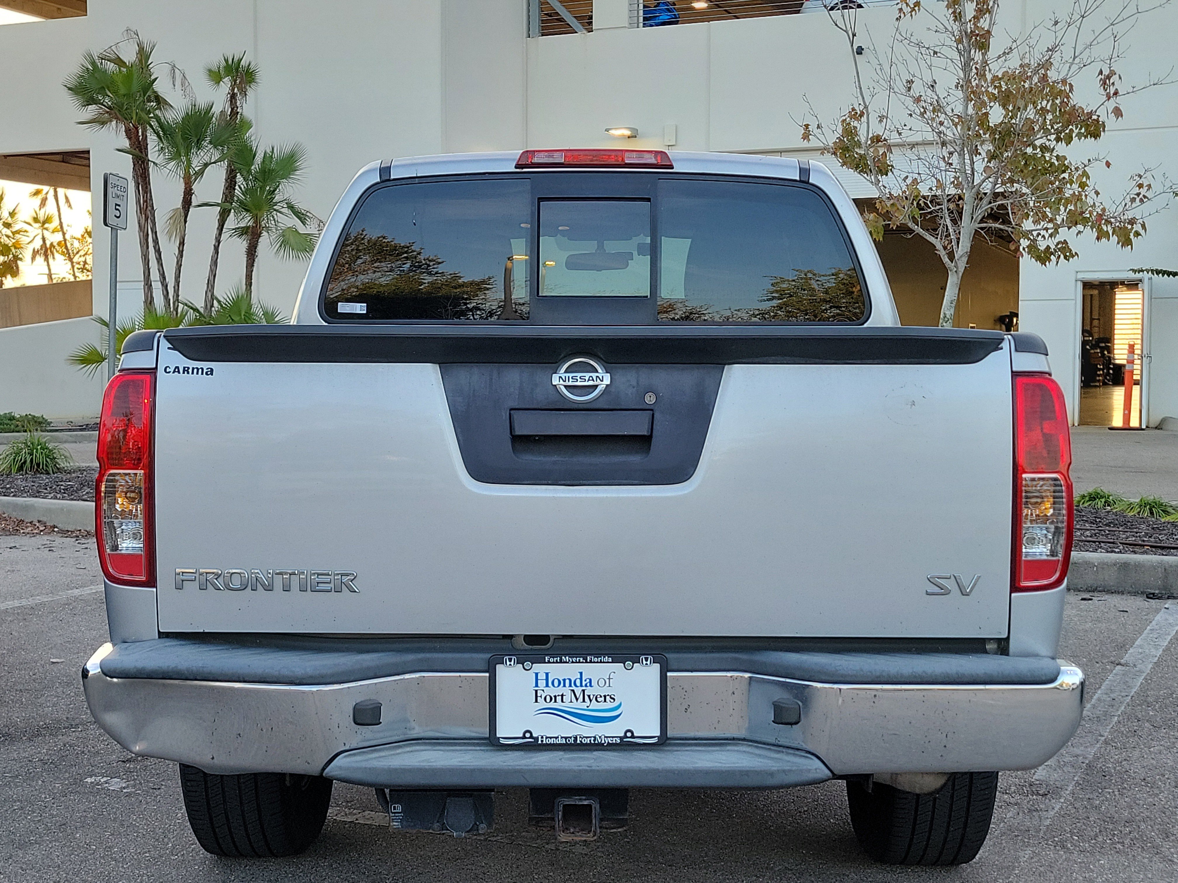 Used 2019 Nissan Frontier SV image 4