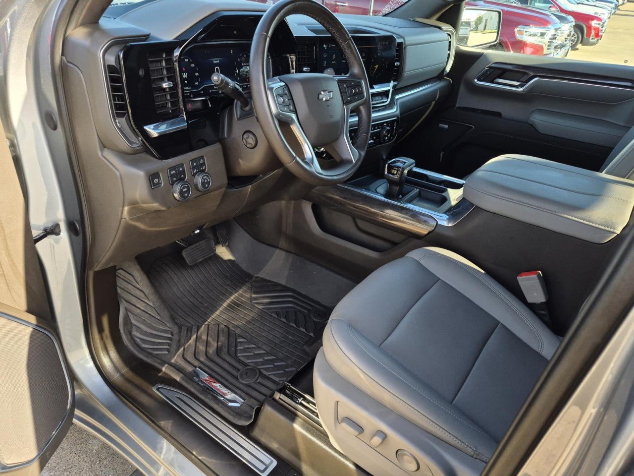 Certified 2023 Chevrolet Silverado 1500 LTZ AWD/4WD image 12