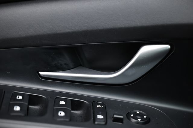 Used 2023 Hyundai Elantra SEL w/ Convenience Package image 14