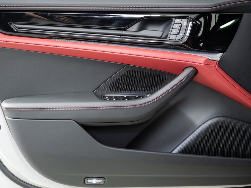 New 2026 Porsche Panamera 4 image 6