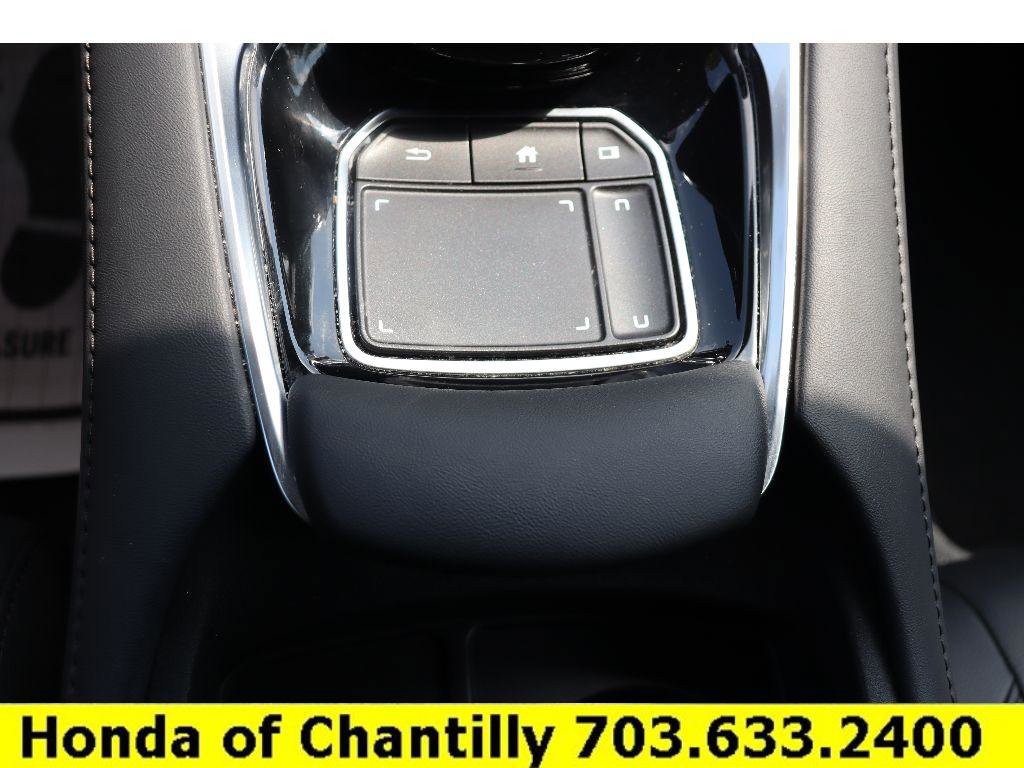 Used 2024 Acura RDX SH-AWD image 17