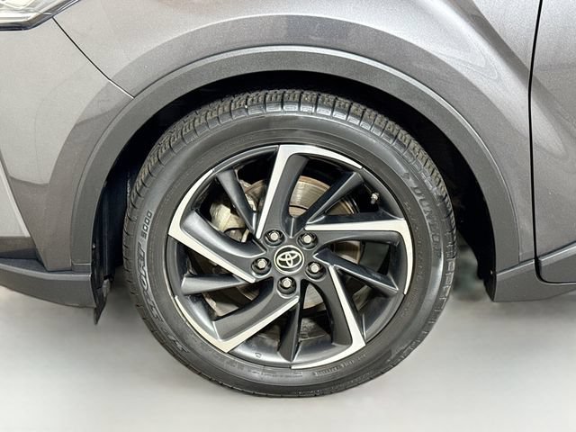Used 2022 Toyota C-HR Limited FWD image 28
