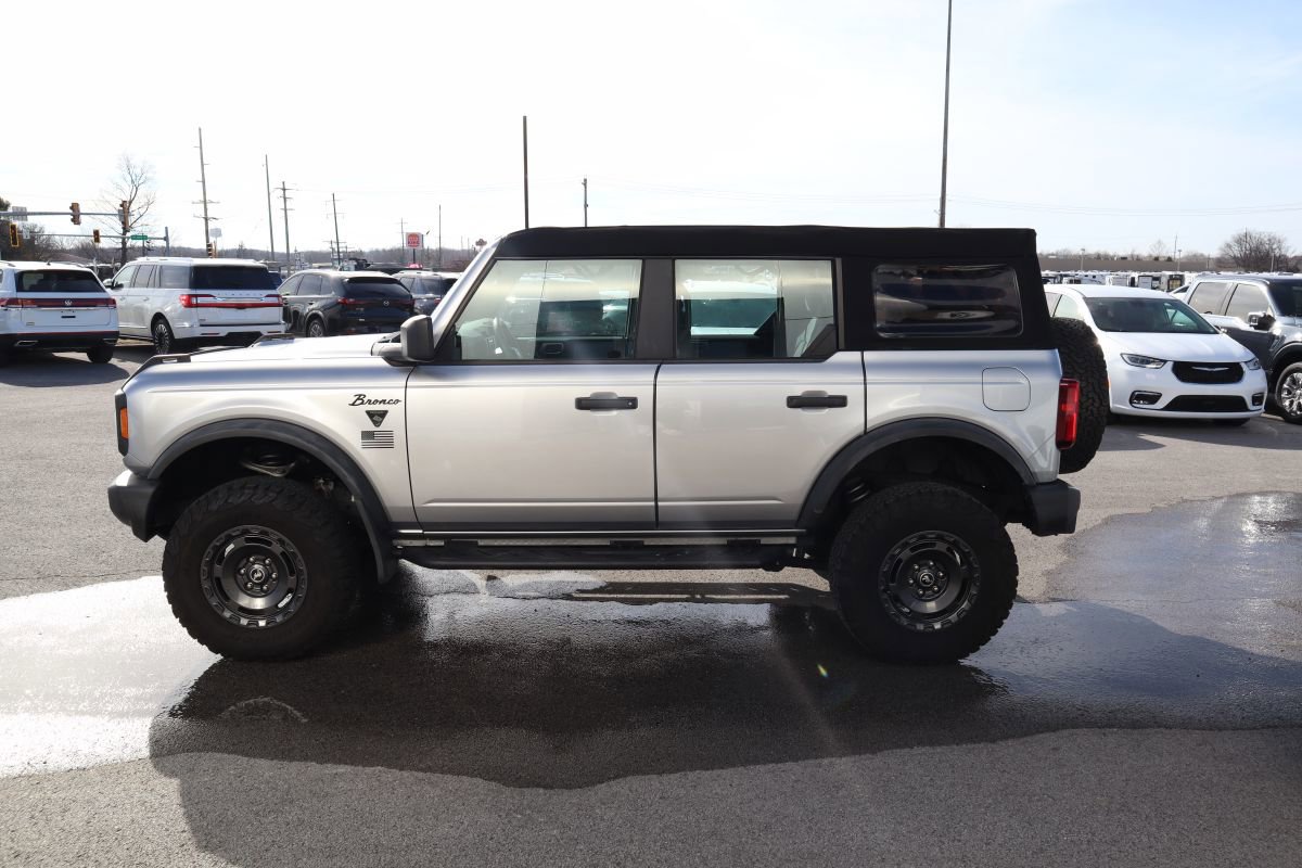 Used 2021 Ford Bronco 4-Door image 2