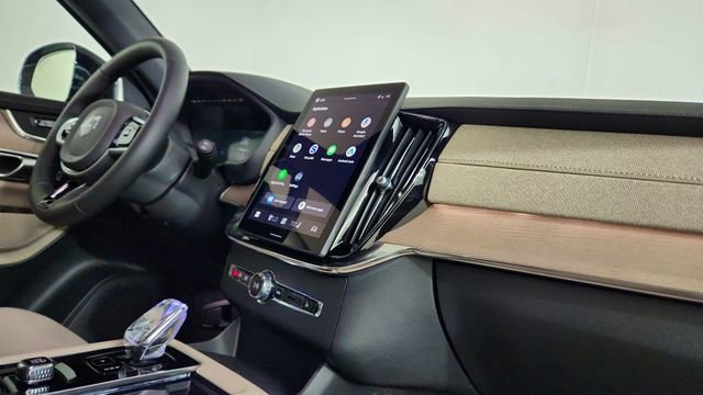 New 2026 Volvo XC90 B5 Plus AWD/4WD image 37
