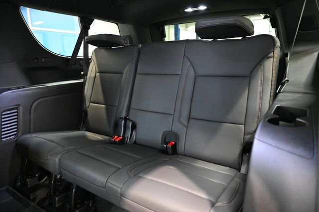 New 2026 Chevrolet Suburban High Country AWD/4WD image 14